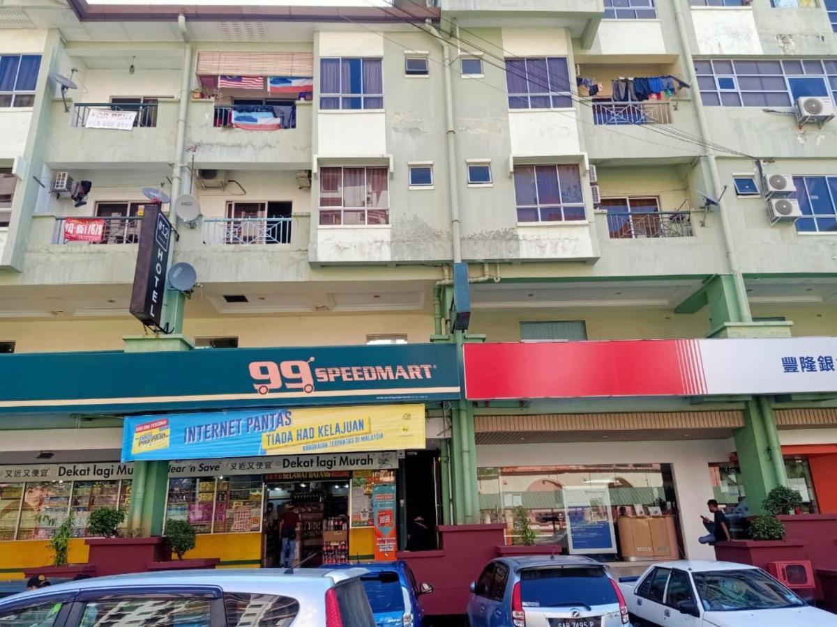 Oyo 90457 Borneo Eco-House Hashtag 12 Boutique Hotel Kota Kinabalu Exterior photo